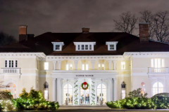 holiday-decor-tupper_2000x1125